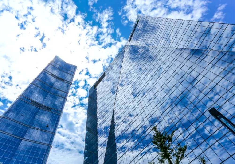 Commercial & Business Towers